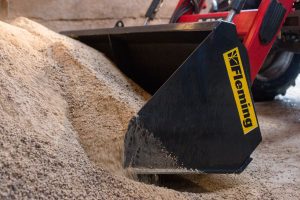 Front Loader Bucket Fleming Agri - Image 4