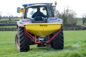 Wagtail Pendulum Fertiliser Spreader Fleming Agri - Image 5