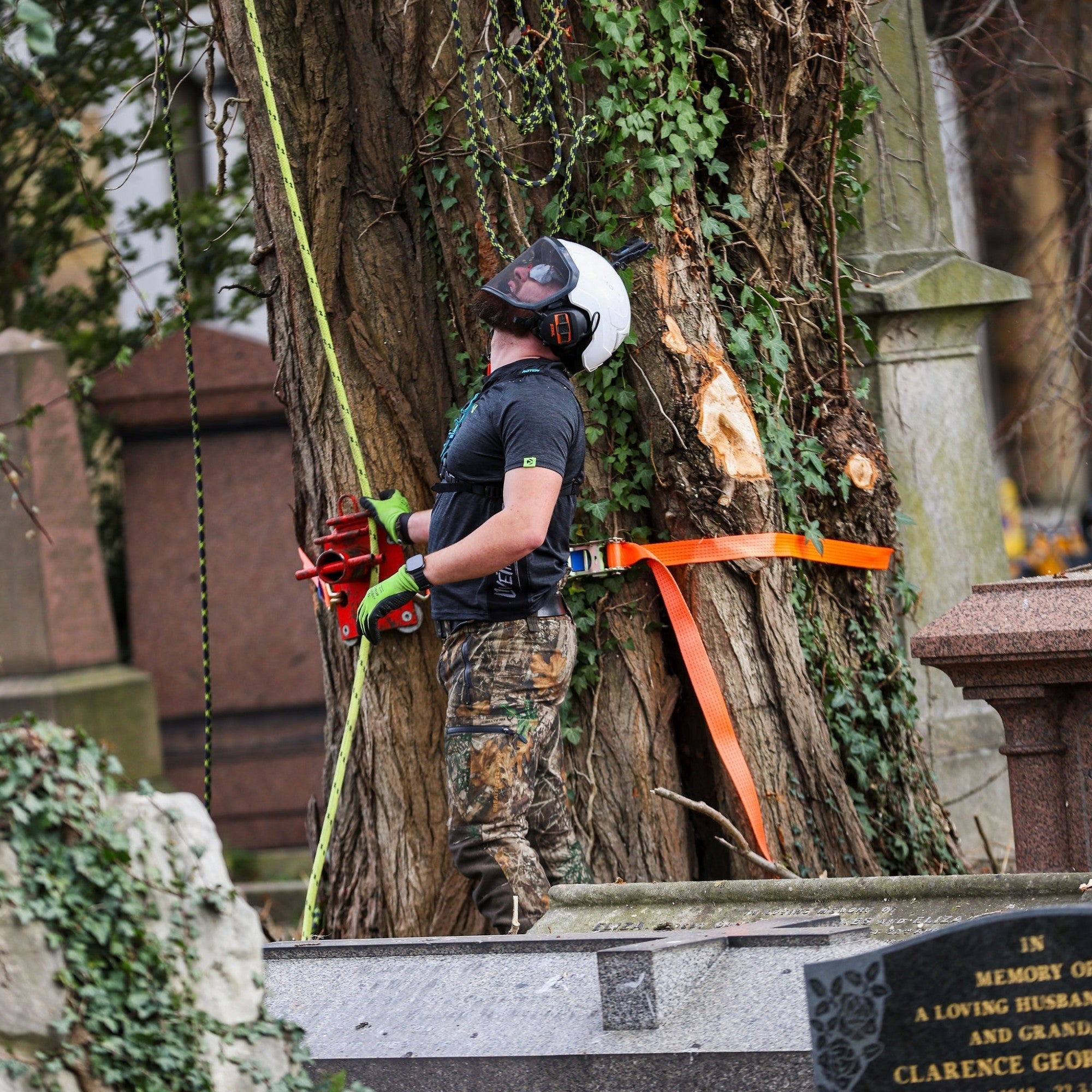 AT4060 - Breatheflex Pro Realtree Chainsaw Trousers Design A/Class 1 - Brown - Image 9